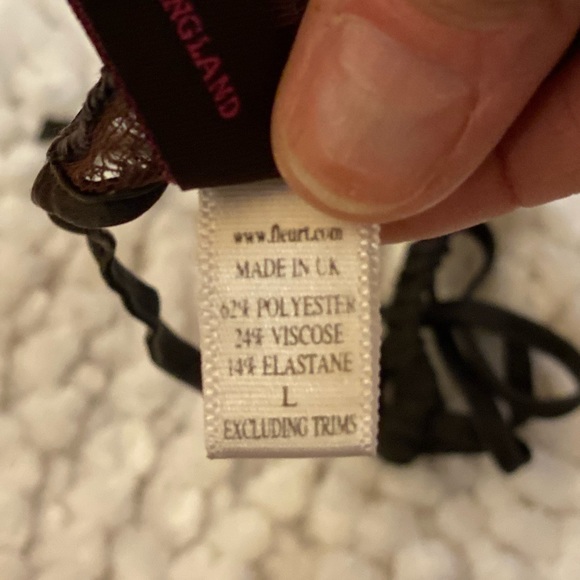 Fleur T beautiful bralette & thong set - Picture 8 of 8